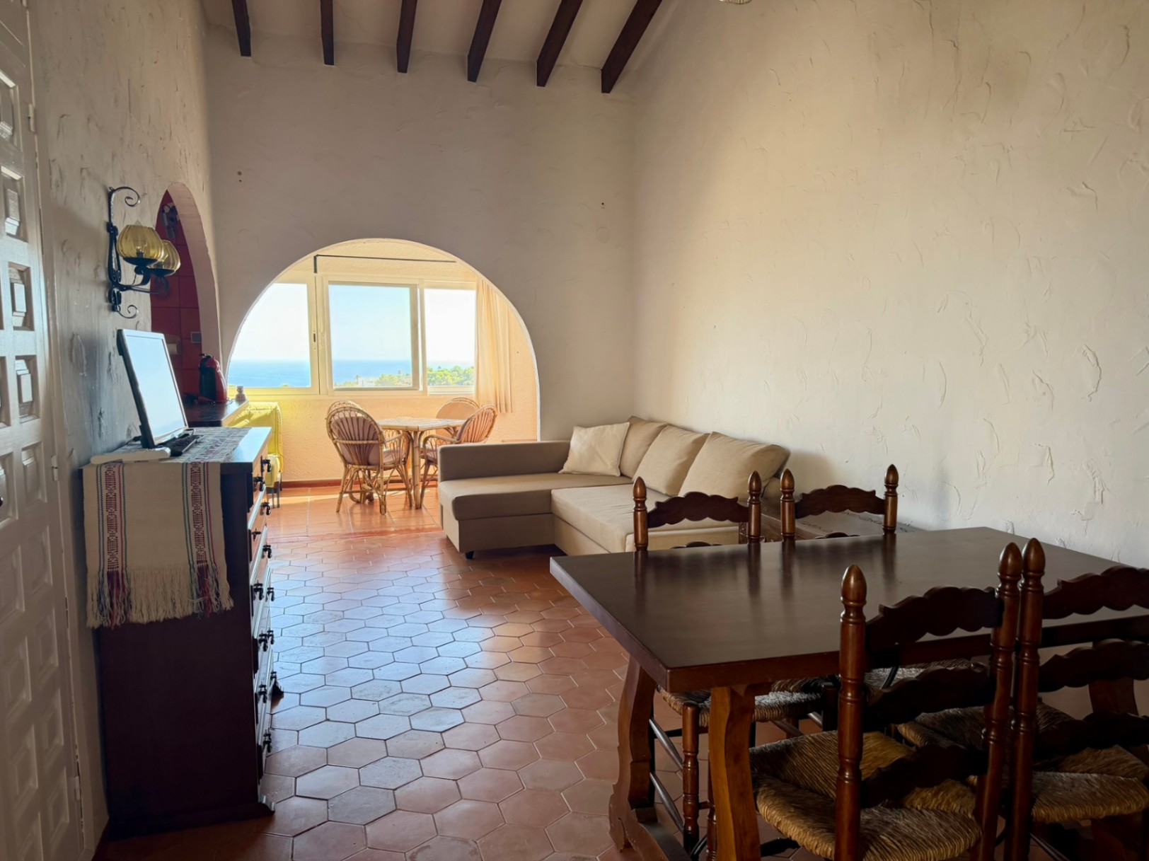 Apartamento de 1 dormitorio con impresionantes vistas al mar y al Peñón de Ifach en Benissa