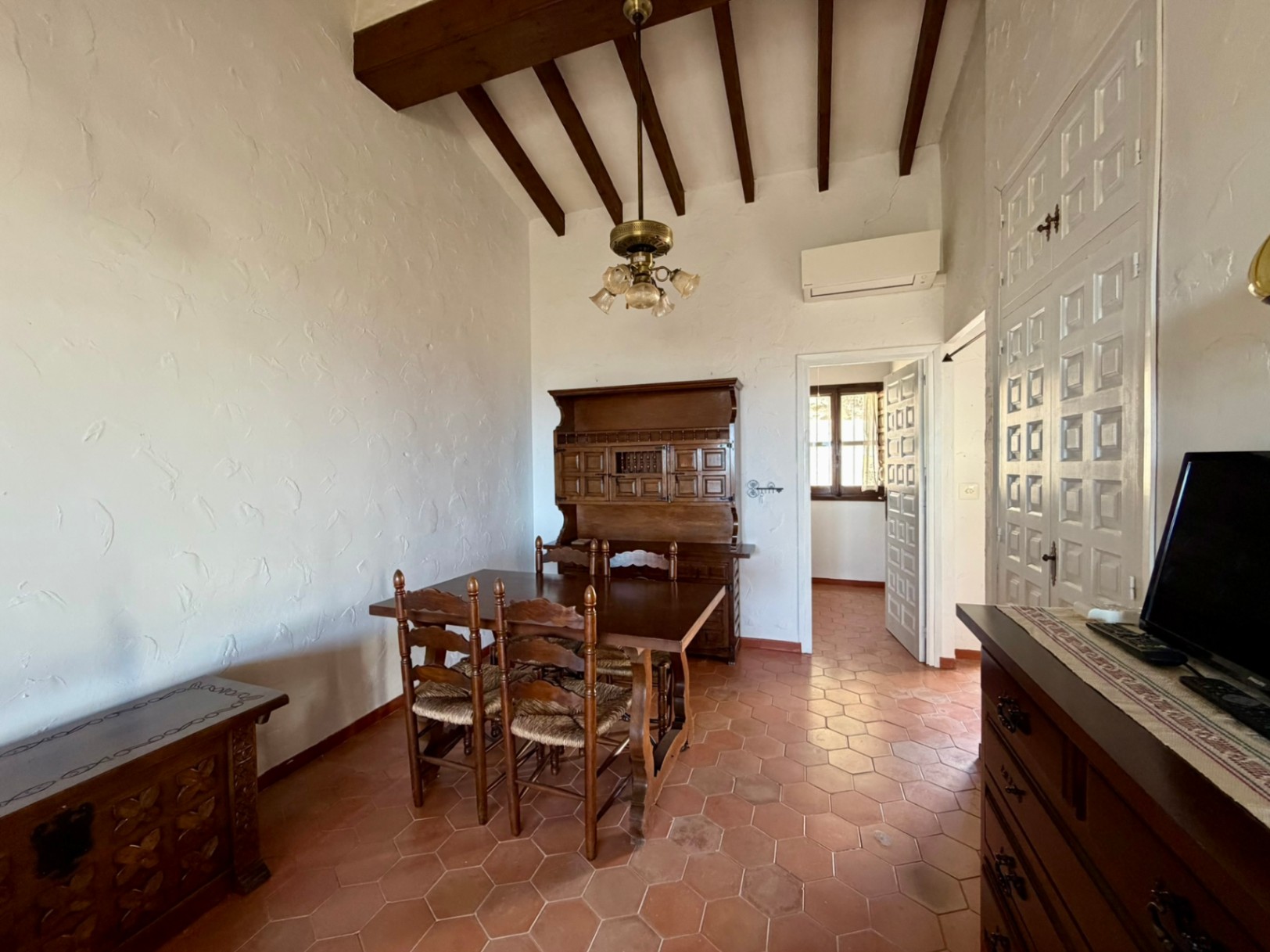Apartamento de 1 dormitorio con impresionantes vistas al mar y al Peñón de Ifach en Benissa