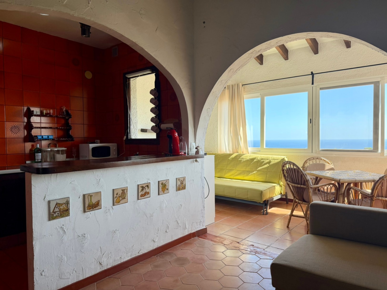 Apartamento de 1 dormitorio con impresionantes vistas al mar y al Peñón de Ifach en Benissa