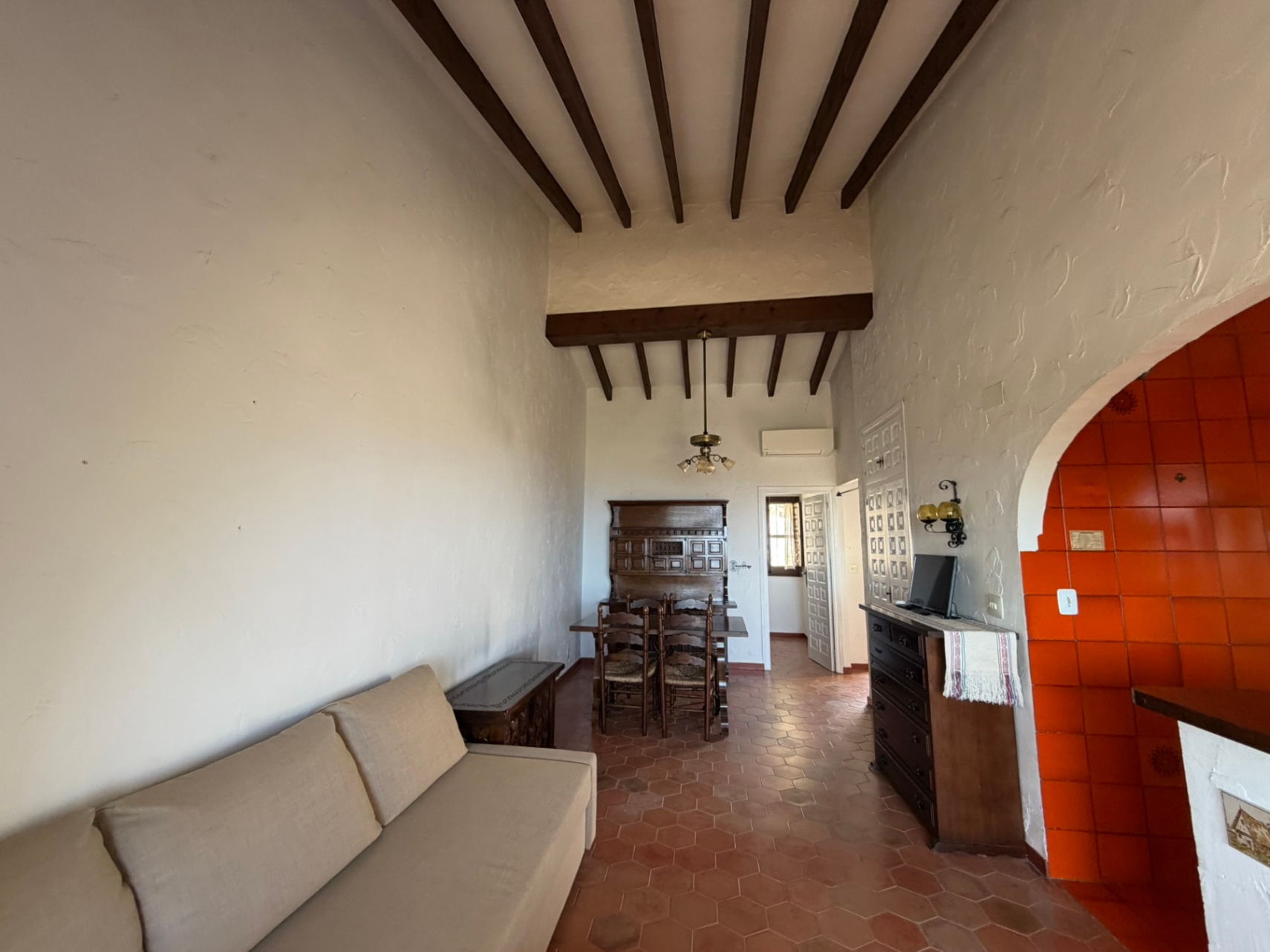 Apartamento de 1 dormitorio con impresionantes vistas al mar y al Peñón de Ifach en Benissa