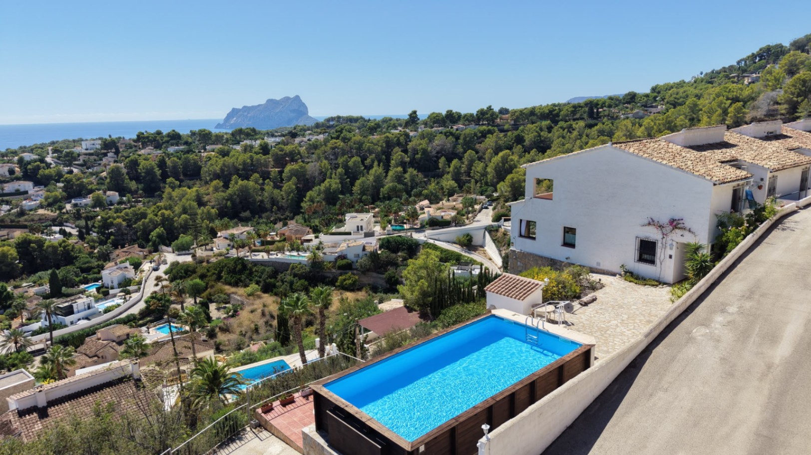 Apartamento reformado con vistas privilegiadas al mar y al Peñón de Ifach