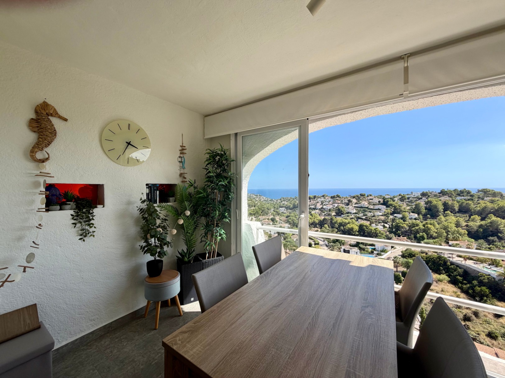 Apartamento reformado con vistas privilegiadas al mar y al Peñón de Ifach