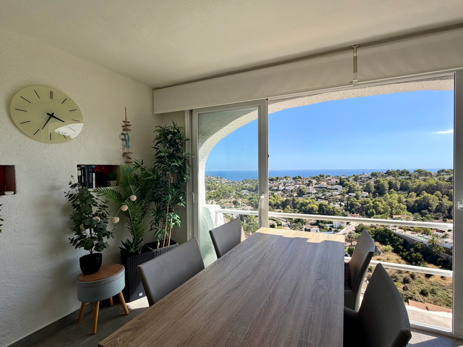 Apartamento reformado con vistas privilegiadas al mar y al Peñón de Ifach