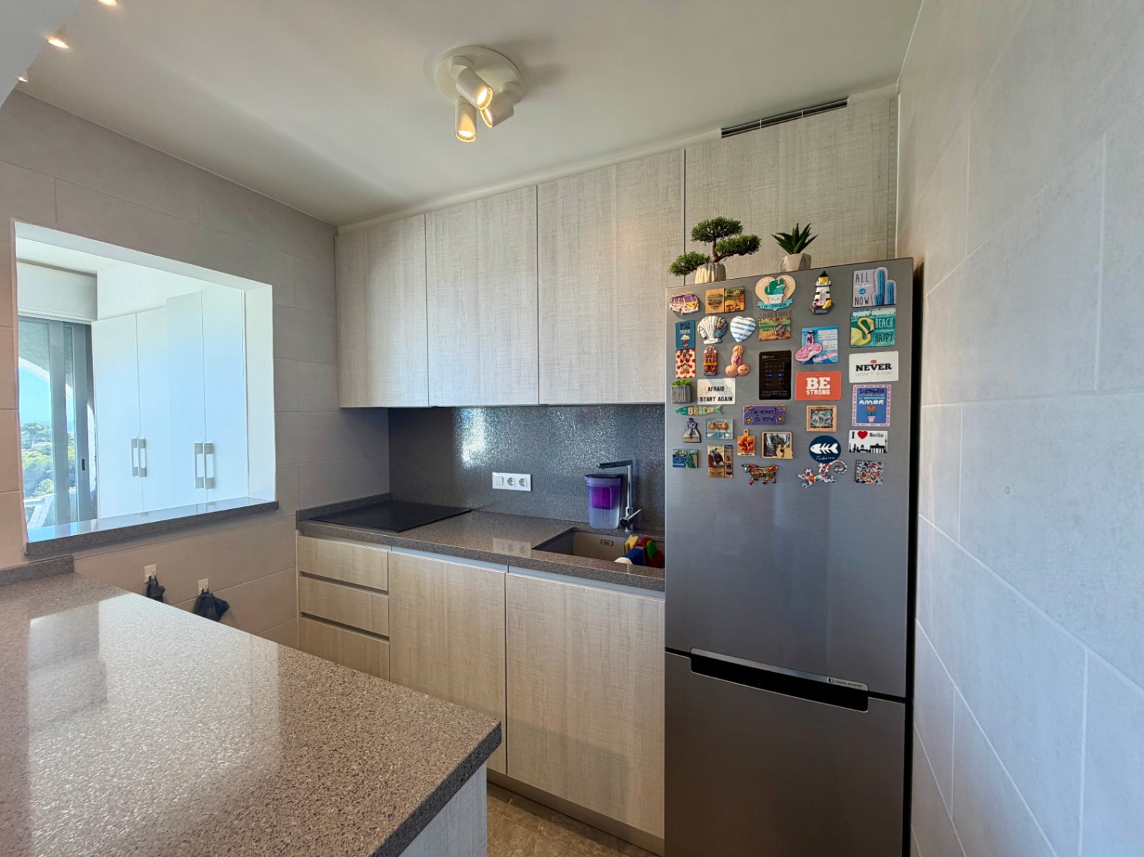 Apartamento reformado con vistas privilegiadas al mar y al Peñón de Ifach